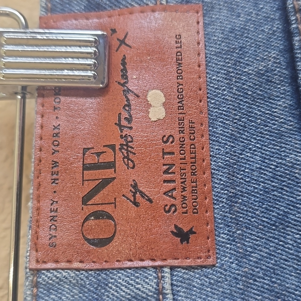 NWOT One Teaspoon Saints Orchid Painted Jeans. Size 26 - Picture 8 of 9